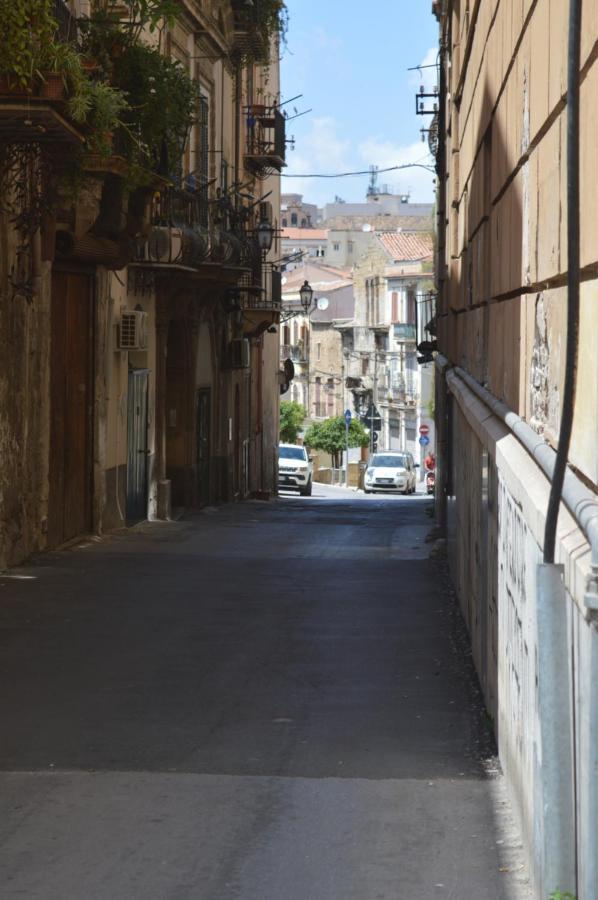 Palermo Home Cathedral Apartment ภายนอก รูปภาพ